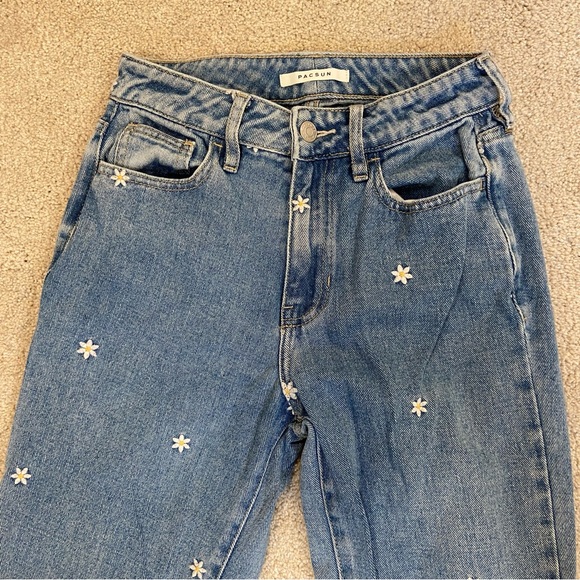 Embroidered daisies denim jeans - Picture 3 of 5